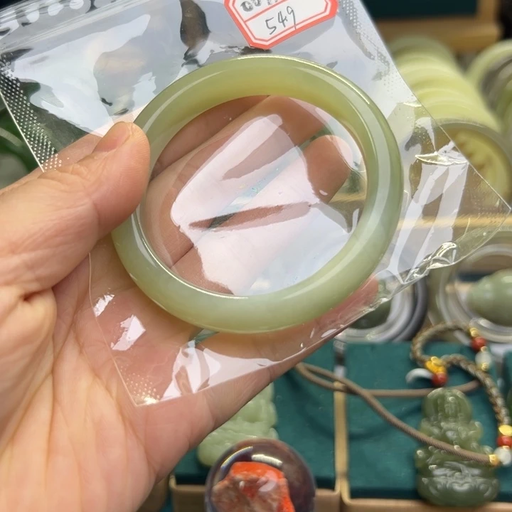 和田玉手镯未镶嵌54.9圈围0011