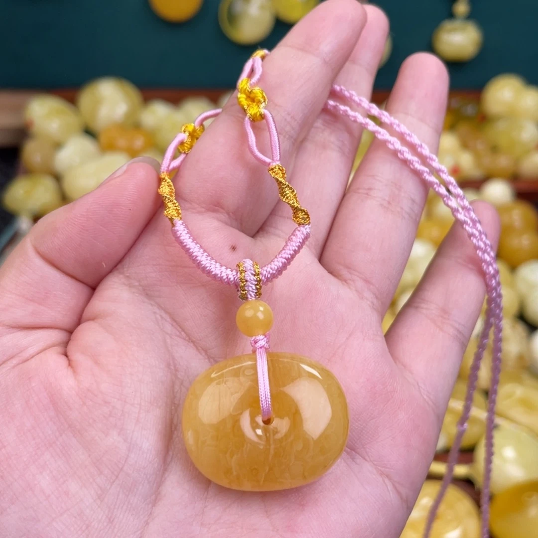 未镶嵌吊坠(赠链)蜜蜡