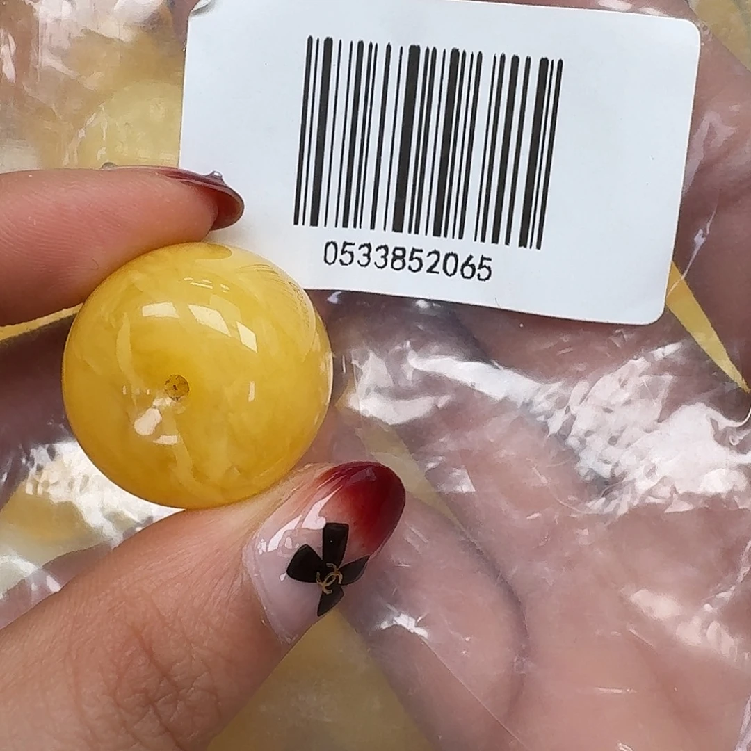 琥珀未镶嵌裸石悠悠