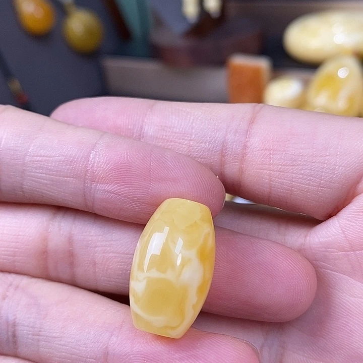 琥珀未镶嵌裸石桶珠