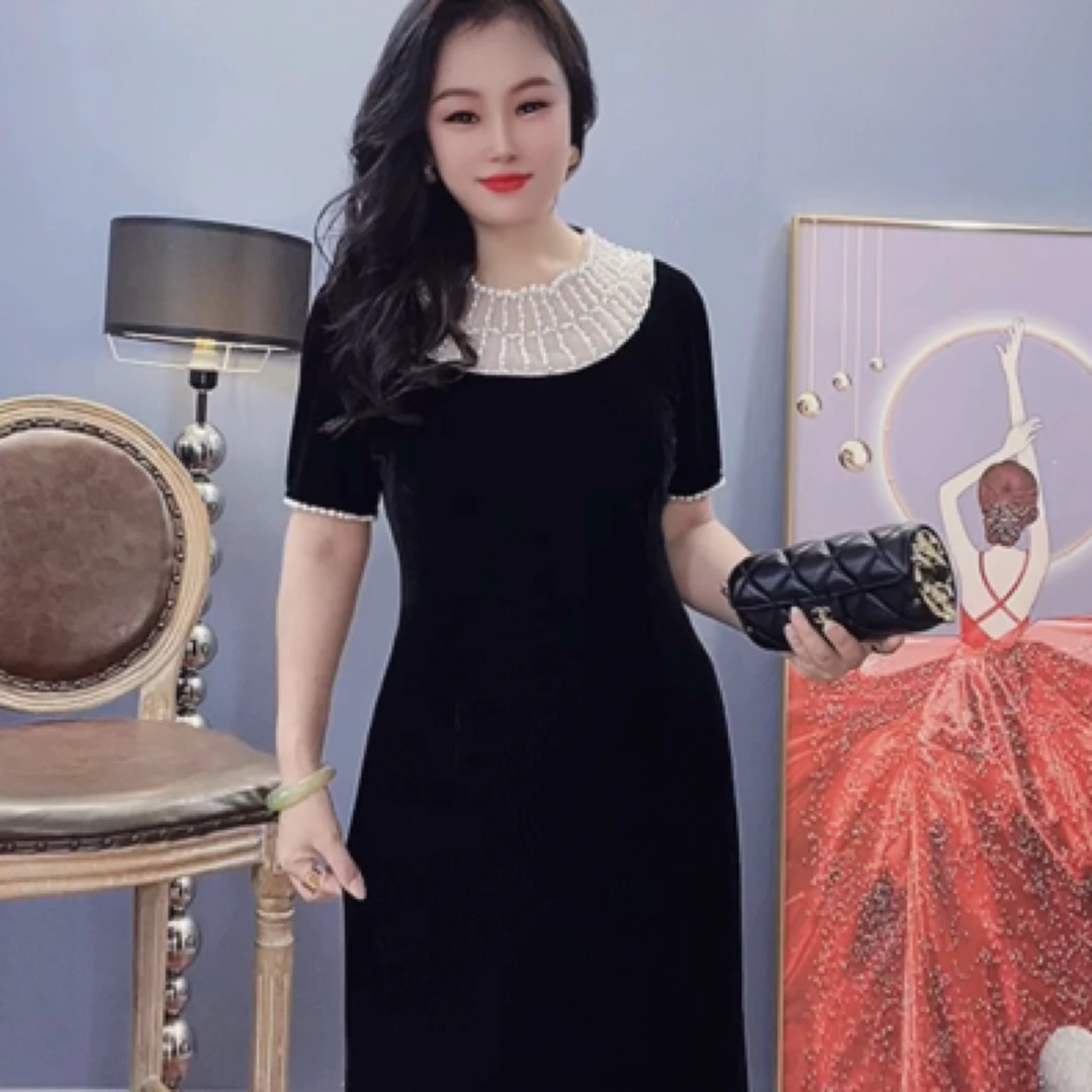 夏季新款轻奢设计感洋气黑色钉珠圆领丝绒连衣裙气质优雅时尚法式