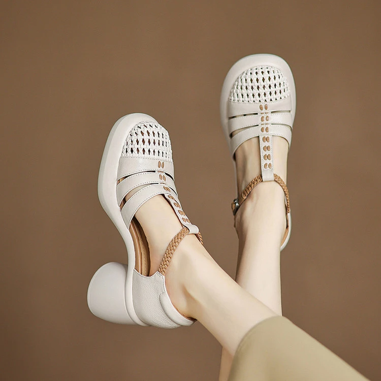 羊皮7厘米34-39白色时尚百搭2025夏季真皮复古镂空粗跟凉鞋高跟鞋