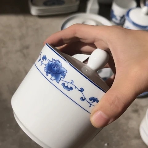 陶瓷炖盅一个陶瓷