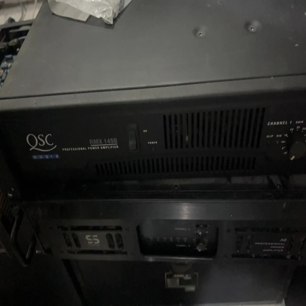 8新  二手功放机功能正常拿去用不包邮