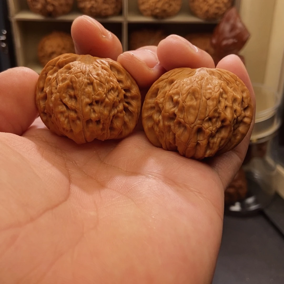 文玩核桃吊坠山地磨38