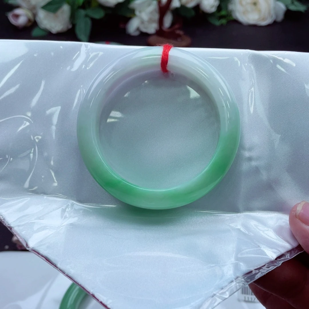 绾***月翡翠未镶嵌手镯翡翠