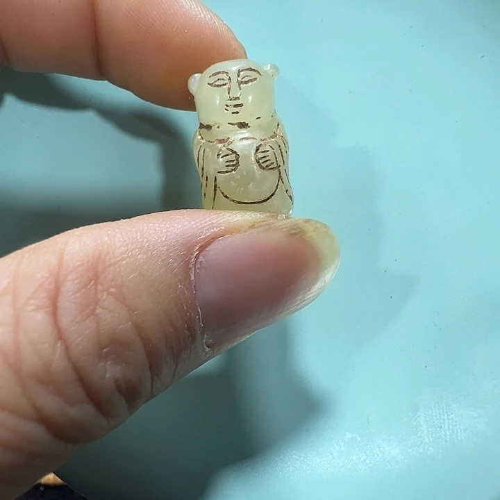 透闪石质玉未镶嵌挂件