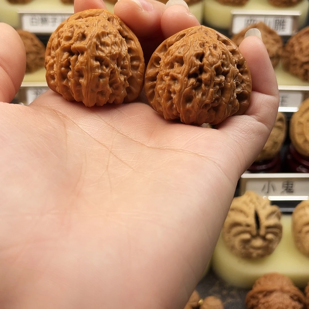 文玩核桃把件。****。三角白1922