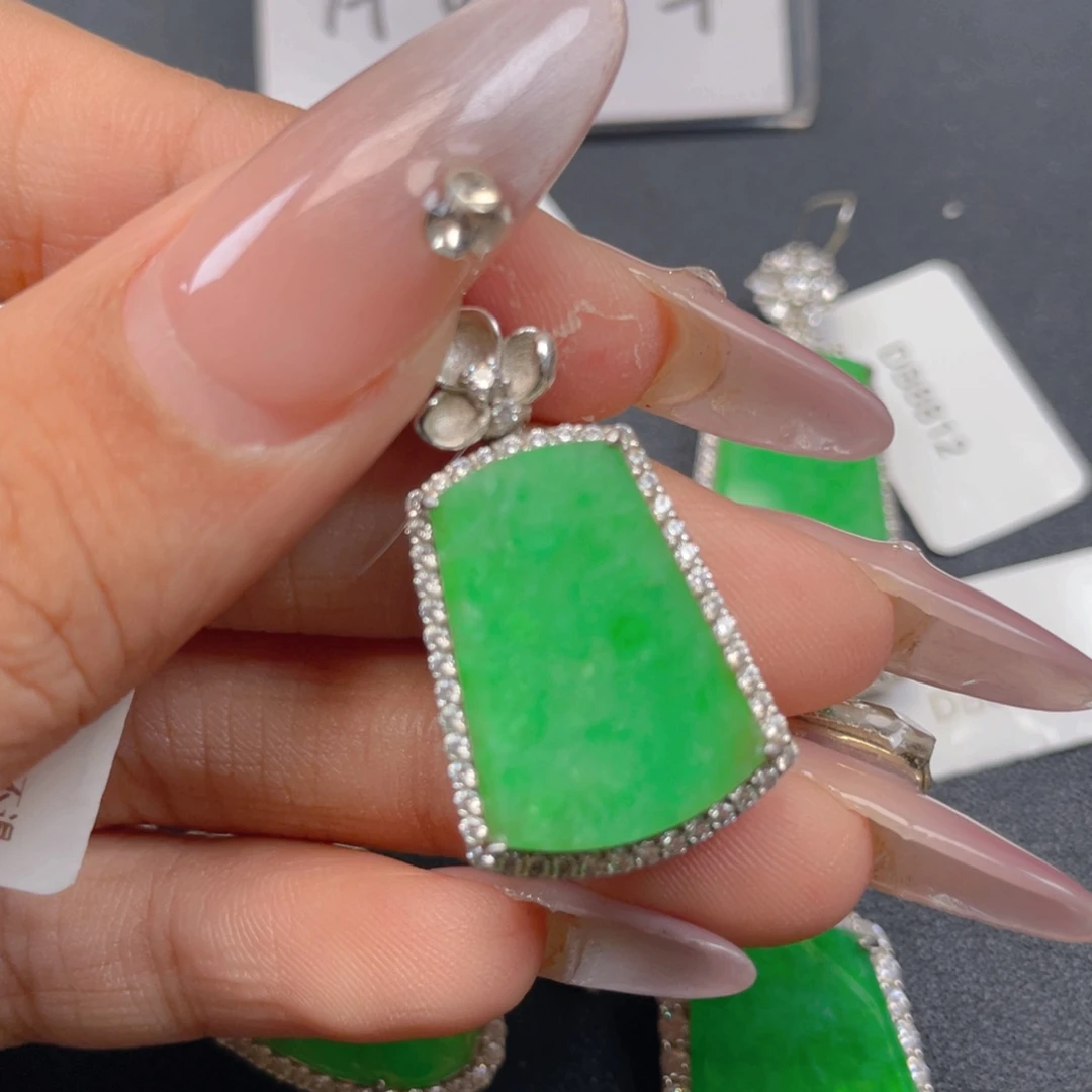 翡翠银S925镶嵌颈饰