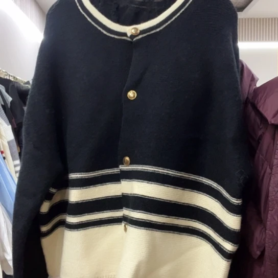 拼接款开衫福利清版