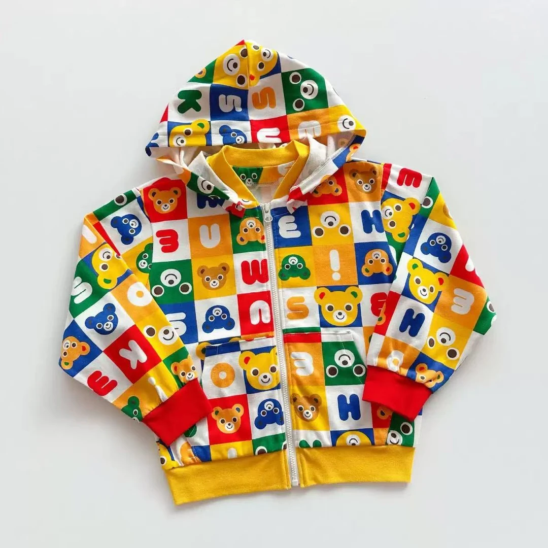 miki儿童休闲春秋款小童洋气满印卡通九宫格方块熊连帽长袖外套