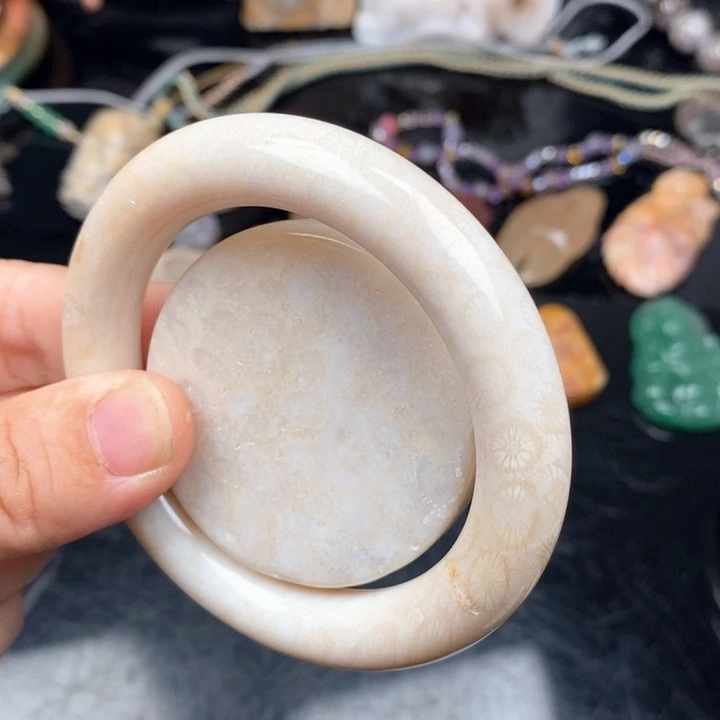 硅化珊瑚（珊瑚玉）手镯未镶嵌54