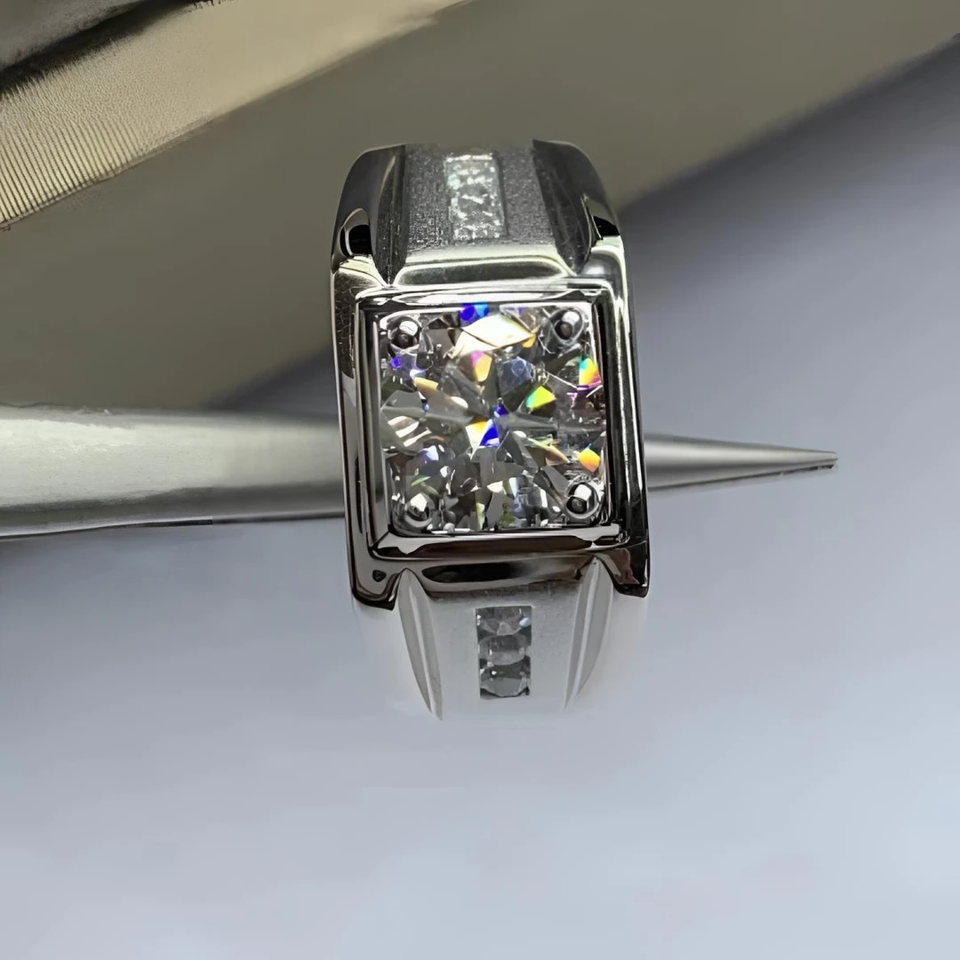 925银莫桑石戒指 【磨砂三钻】男士戒指2克拉-时尚款戒镶嵌经典款