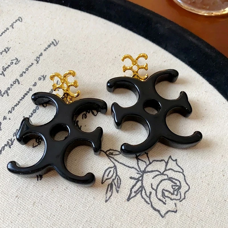 非金属树脂耳饰 字母耳环女欧美感时尚耳坠银针气质百搭个性耳饰