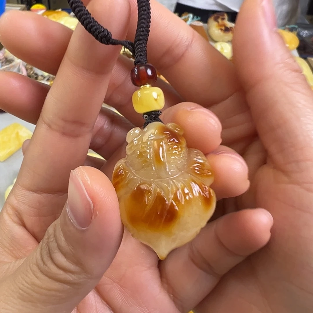 蜜蜡裸石未镶嵌蜜蜡