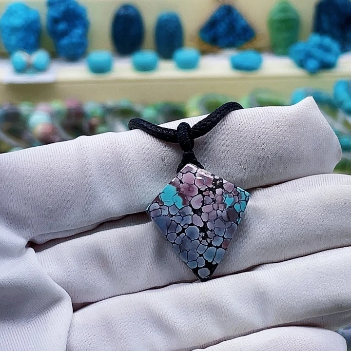 绿松石未镶嵌挂件