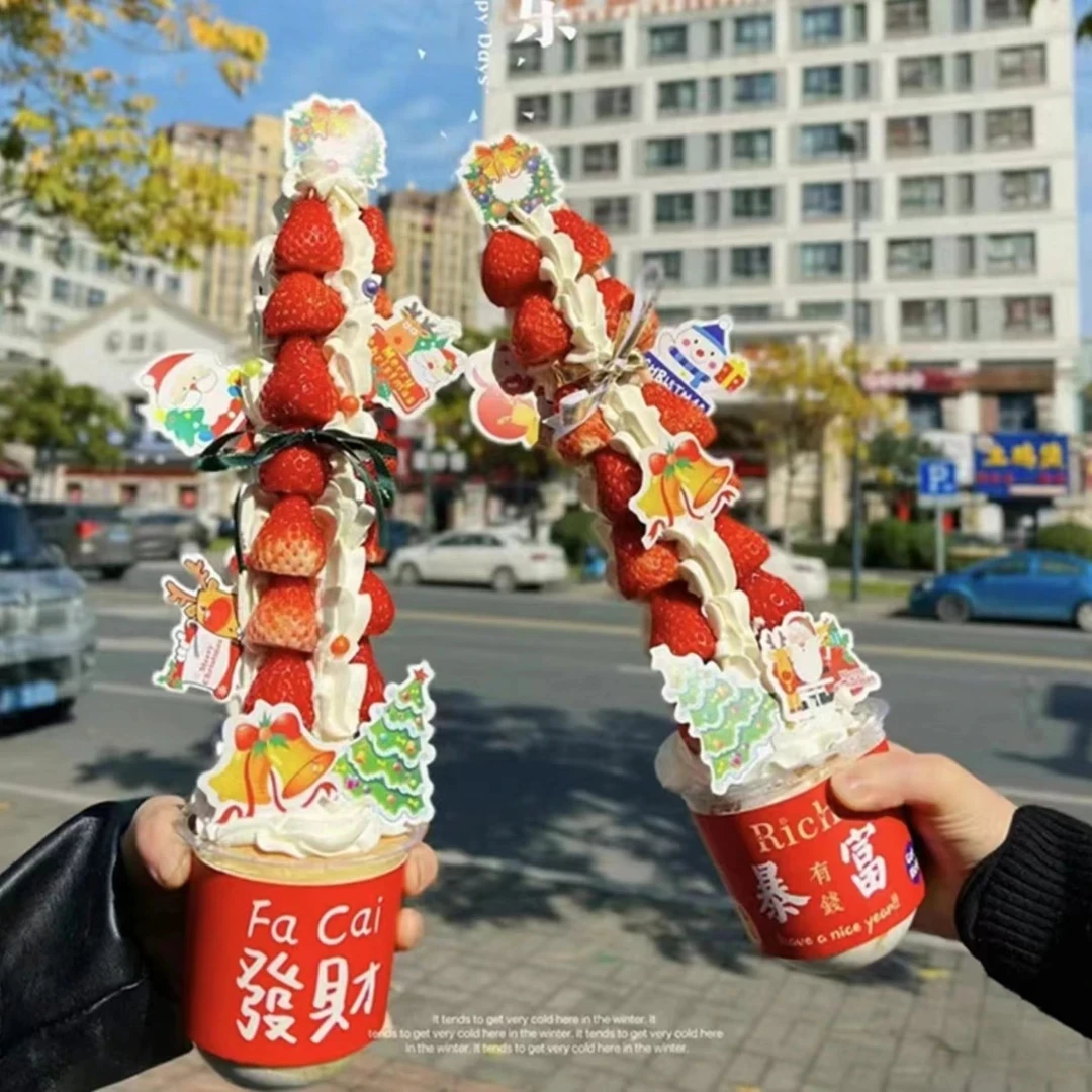 抖音团购同城免费配送女友圣诞节网红草莓巨巨塔夹心新鲜烘焙定制