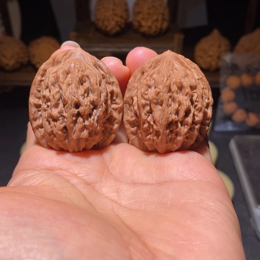 文玩核桃吊坠麦穗虎头37