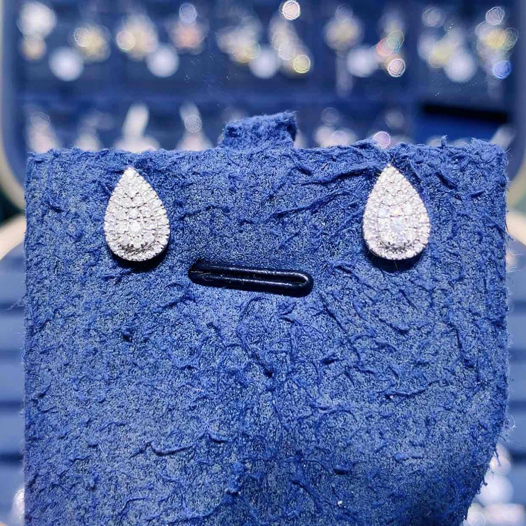 【闪购商品】铂Pt850镶嵌耳饰钻石满钻水滴耳钉