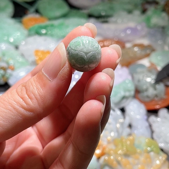 颈饰未镶嵌翡翠天