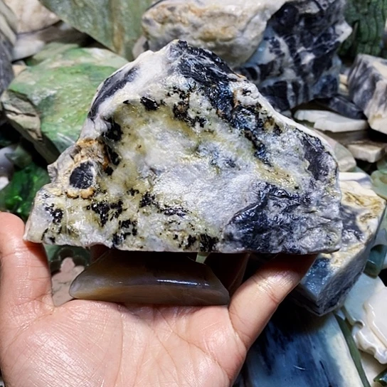 未镶嵌和田玉（糖玉）珠宝半成品