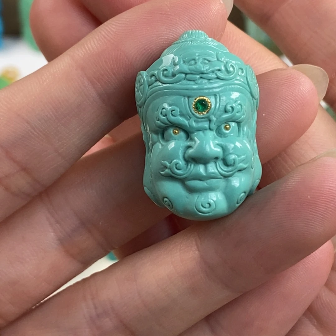 未镶嵌绿松石。彩宝天王头