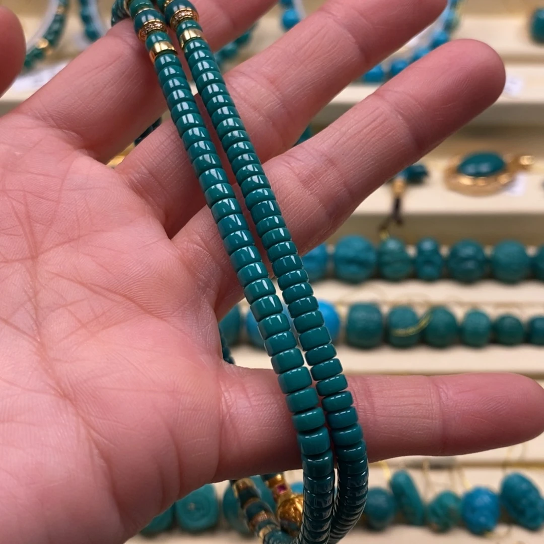 绿松石珠宝奇石18K金镶嵌小*绪