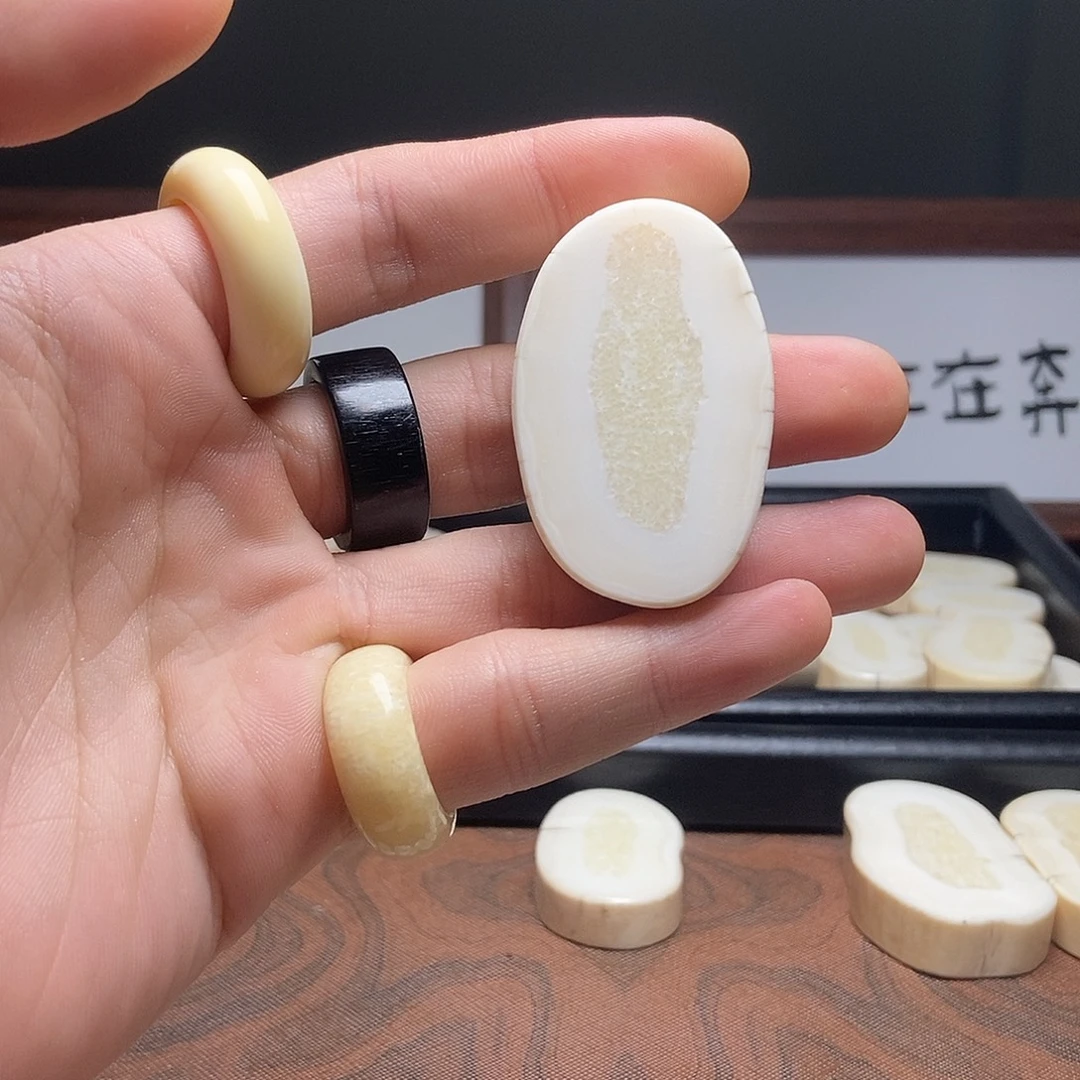 D***a猛犸象牙手串/手链/手镯海胖裂饼子23.08g