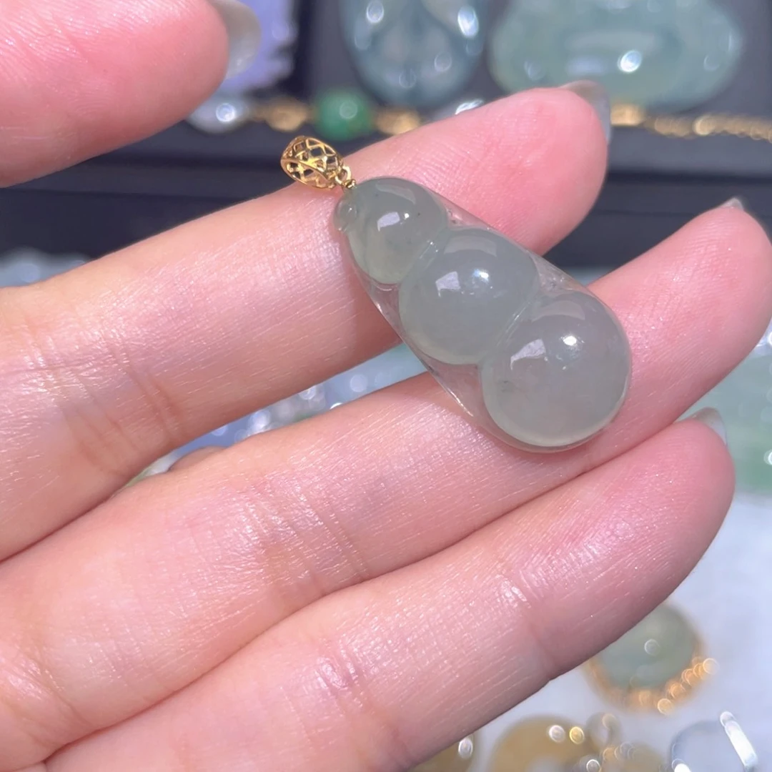 颈饰18K金镶嵌翡翠翡翠