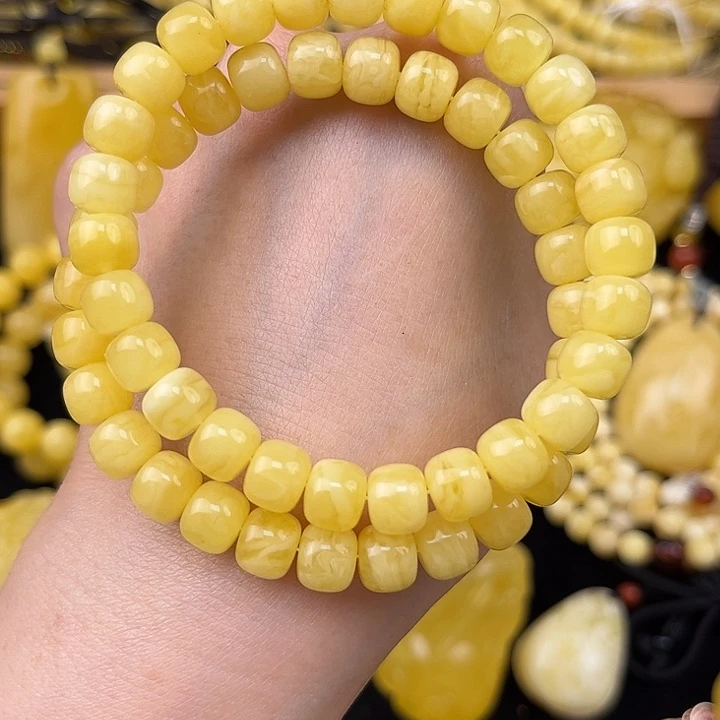 琥珀未镶嵌颈饰琥珀，多样性发其一