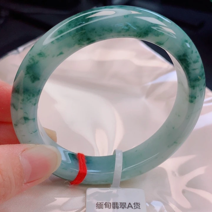 翡翠未镶嵌手镯60。61
