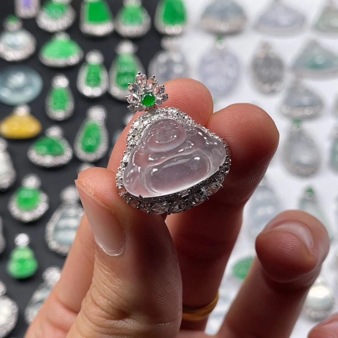 翡翠18K金镶嵌颈饰佛公