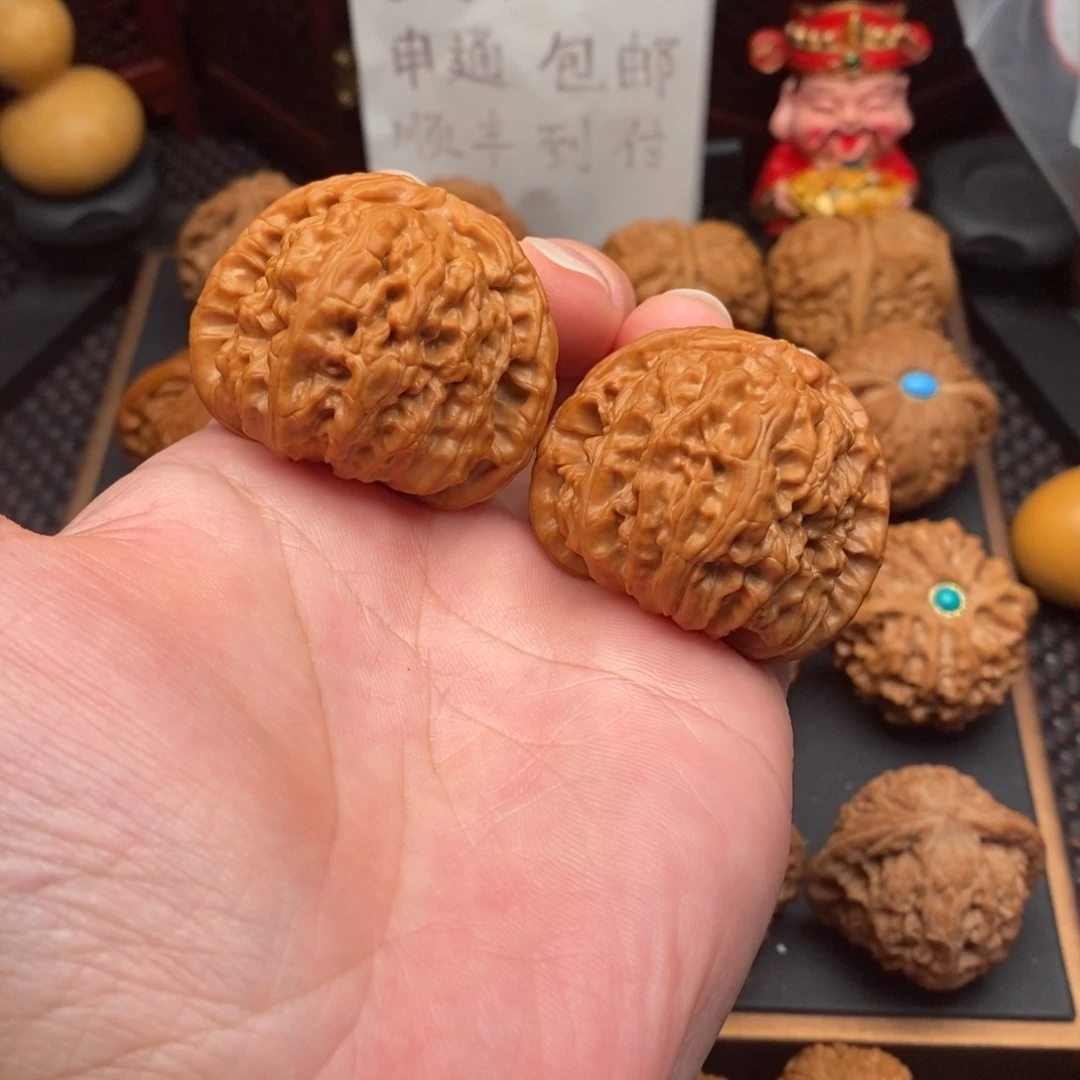 暴***翔文玩核桃把件白狮子