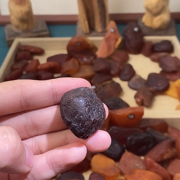 裸石琥珀未镶嵌金珀