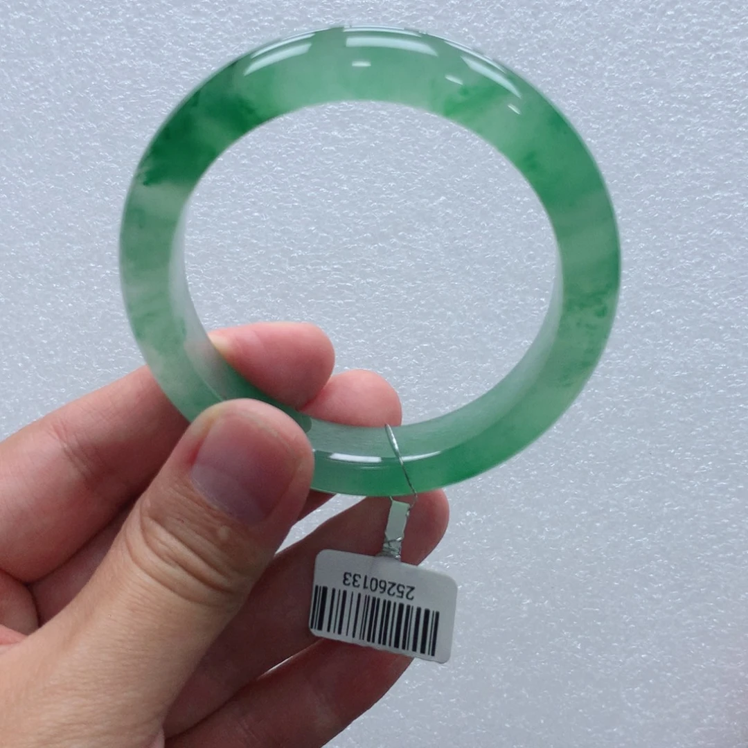 石英质玉未镶嵌手镯青青-57-多人