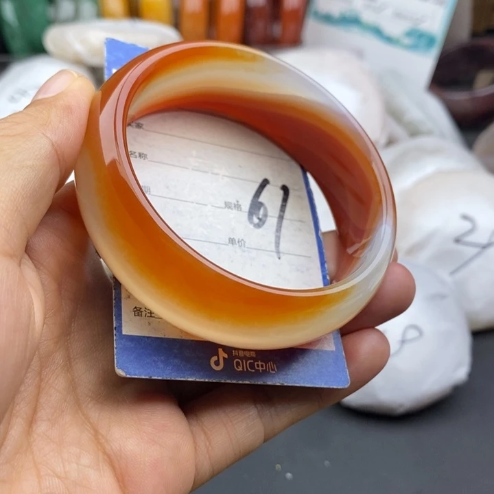石英质玉未镶嵌手镯