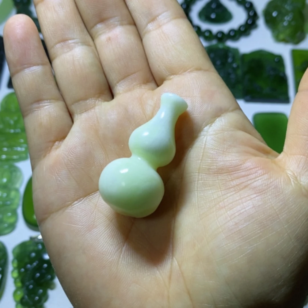【闪购商品】未镶嵌蛇纹石玉颈饰
