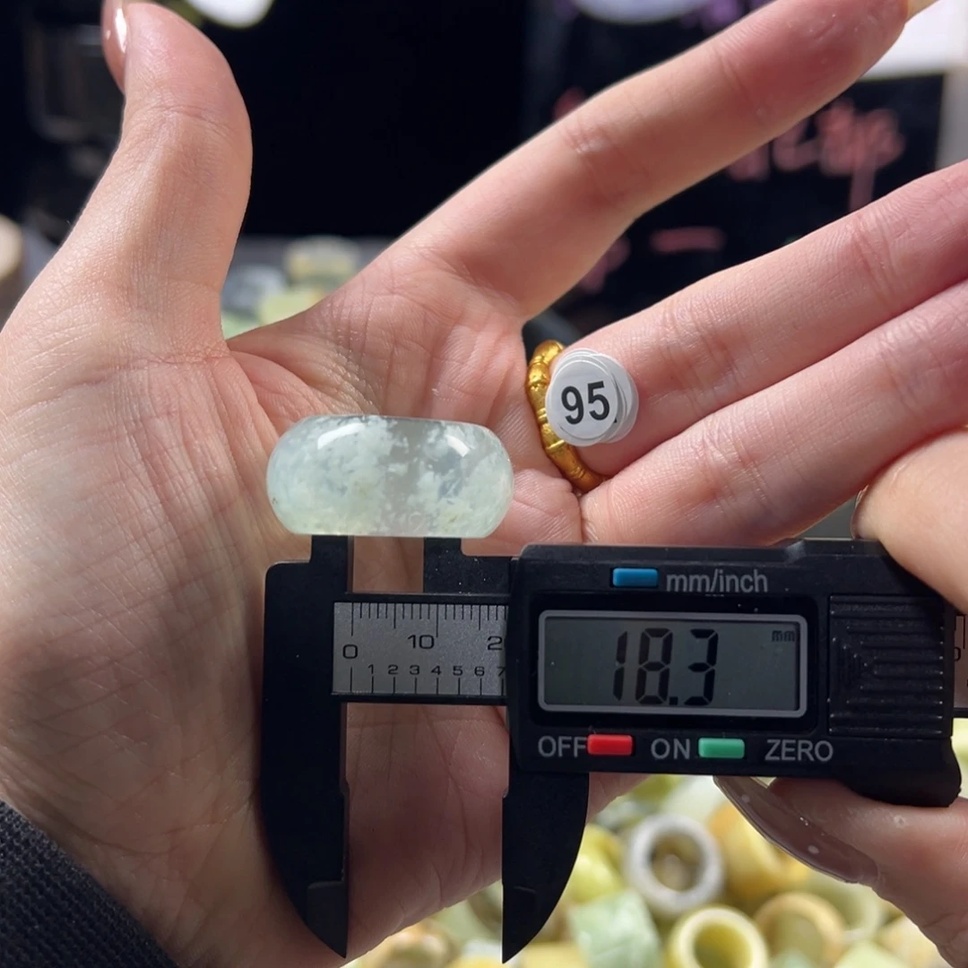 蛇纹石玉未镶嵌戒指