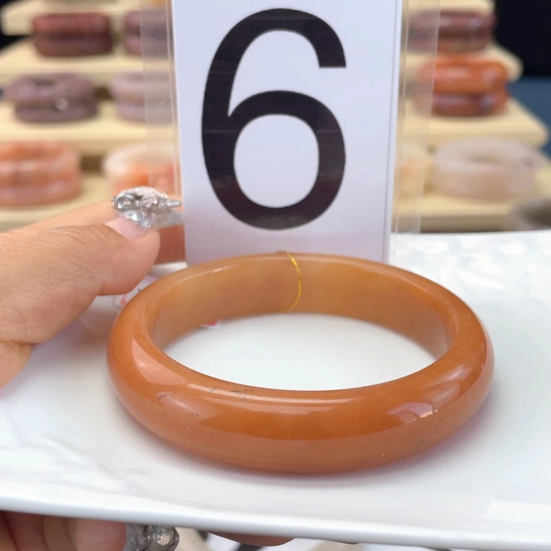 石英岩玉手镯未镶嵌