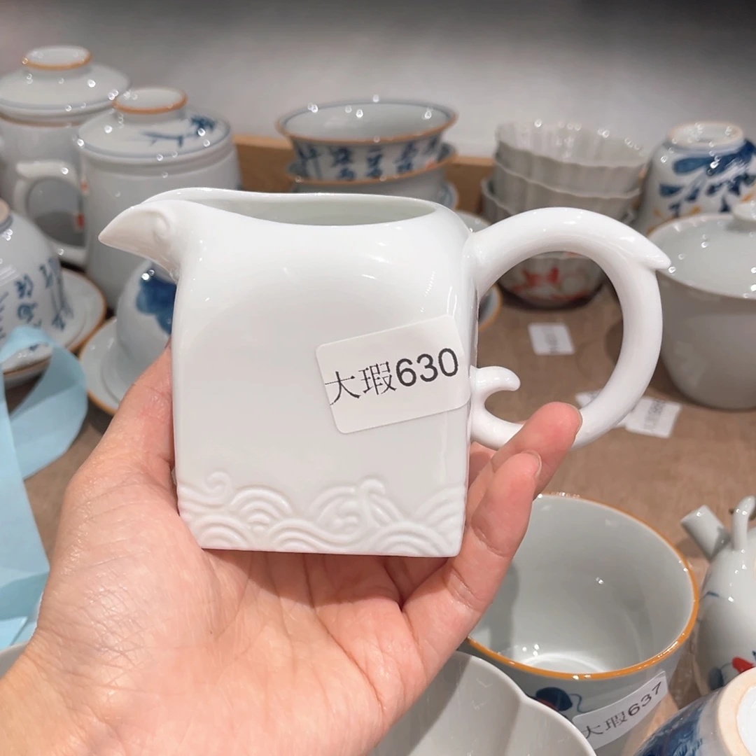 釉下手绘茶具微瑕