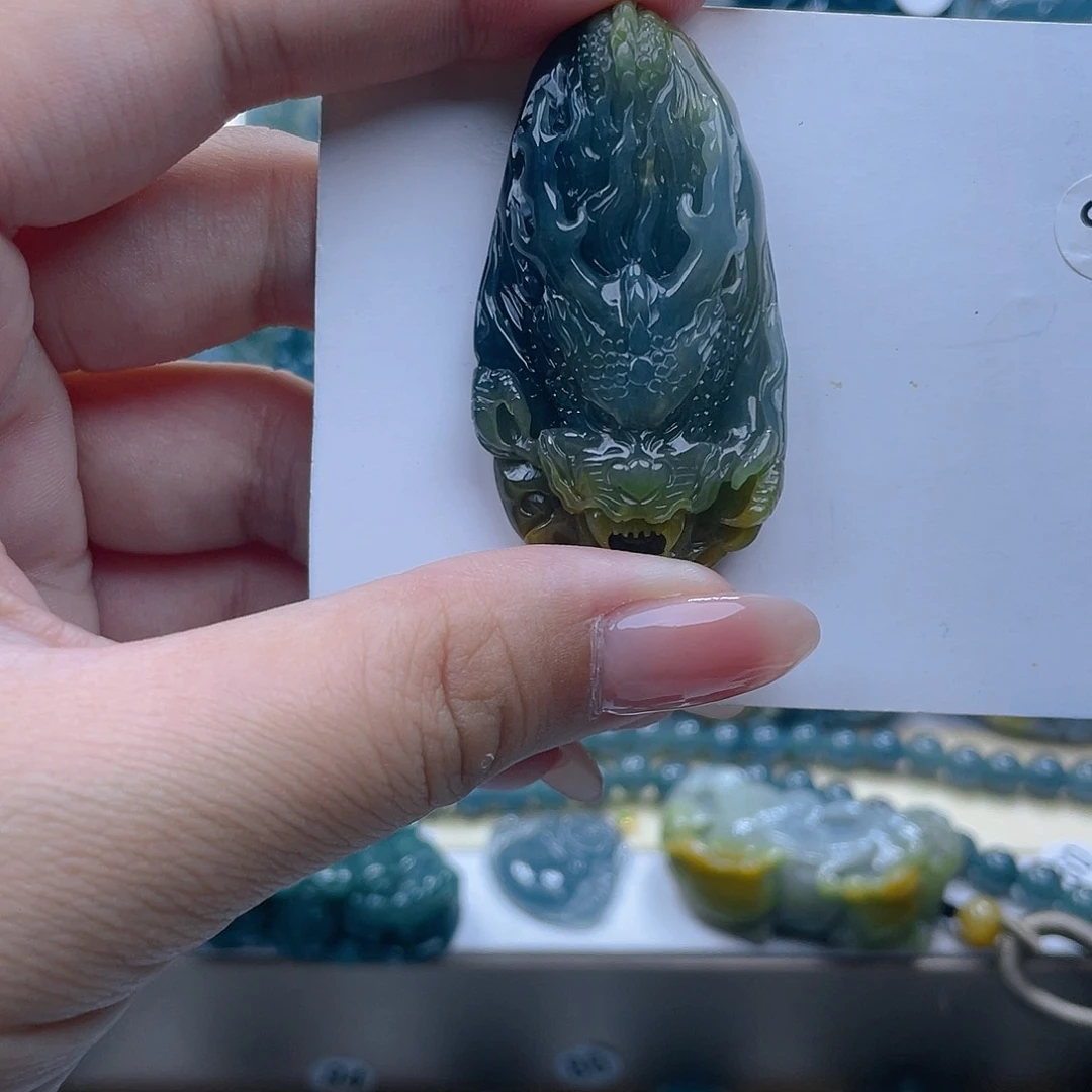 翡翠未镶嵌颈饰翡翠未镶嵌