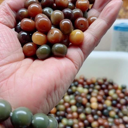 白玉菩提吊坠瑕疵12.7敦煌苹果120颗