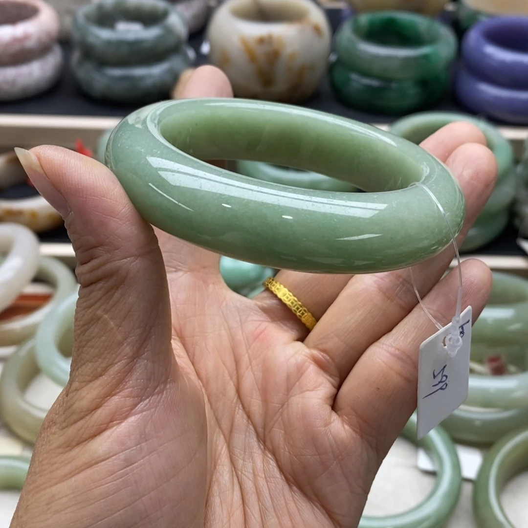 未镶嵌手镯石英质玉琴**航