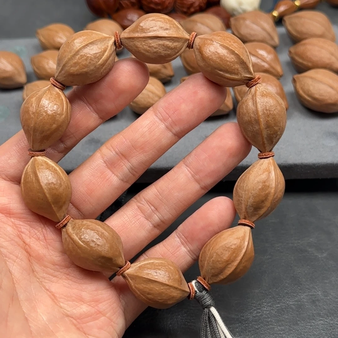 橄榄核手串1.8✖️2.7精品