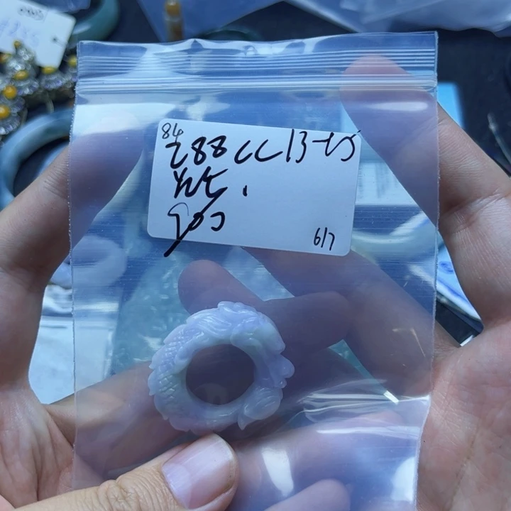 翡翠戒指未镶嵌c****睡