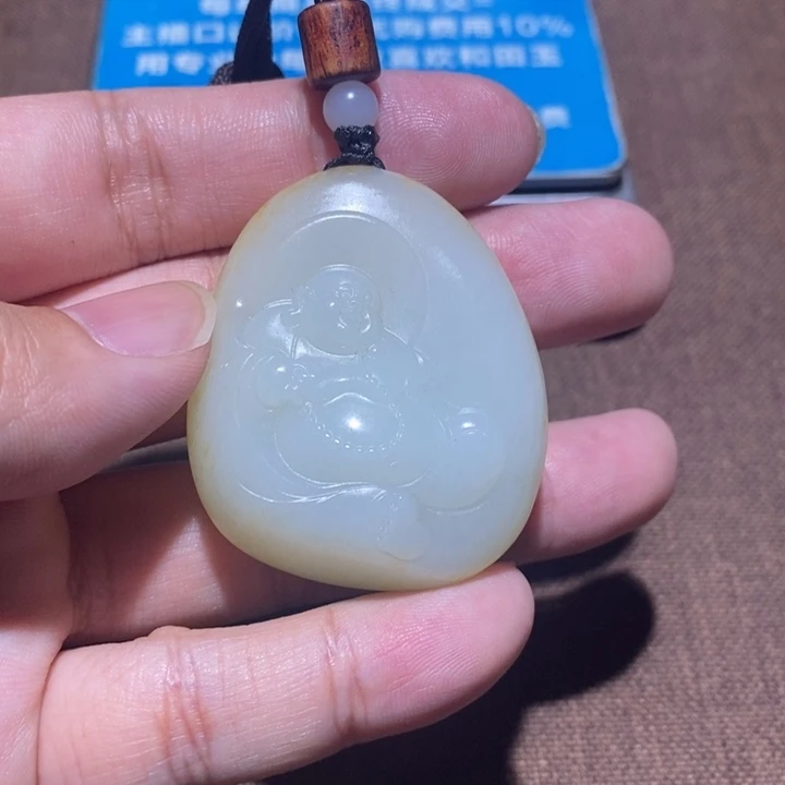 颈饰未镶嵌和田玉费*隐