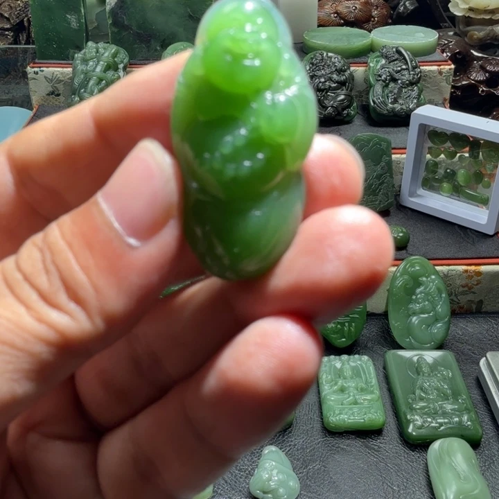 和田玉（碧玉）未镶嵌颈饰和田玉碧玉佛公