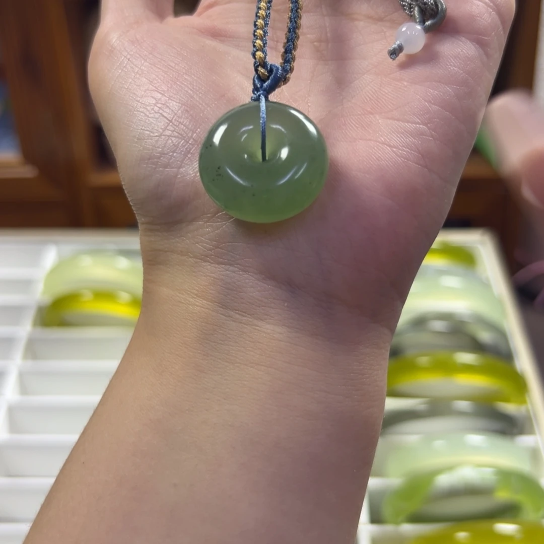 未镶嵌蛇纹石玉手镯652