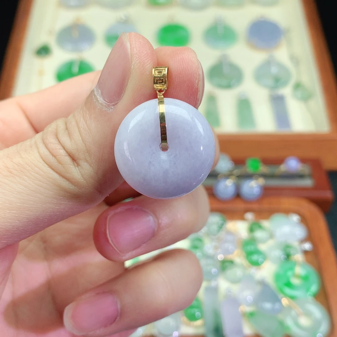 颈饰18K金镶嵌翡翠天然a货翡翠吊坠