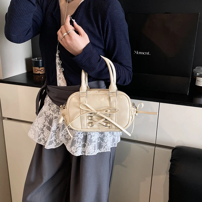 2246高级感超火手提小包女2025新款春百搭保龄球包通勤单肩斜挎包